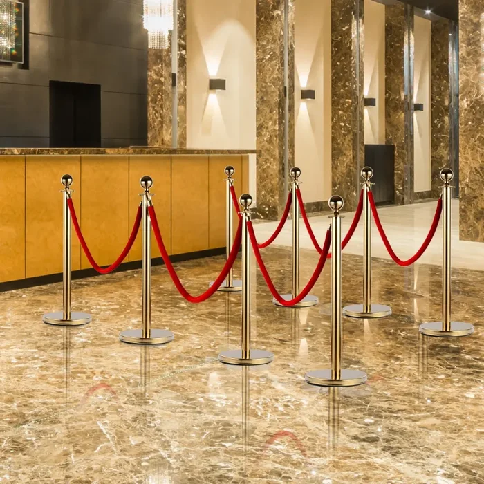 2 Colonnine Separacode Oro con Corda Rossa in Acciaio Inox Ø32×95 cm - immagine 2