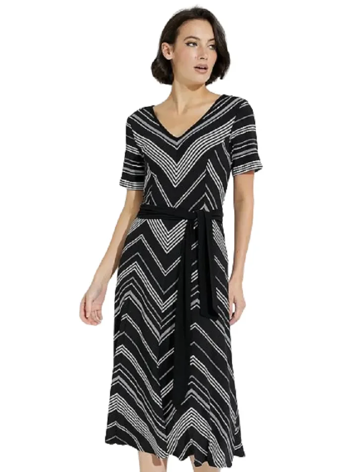 Abito con stampa a zig zag Joseph Ribkoff Art. RIBKOFF 231074 P-E 23 Colore foto misura a scelta