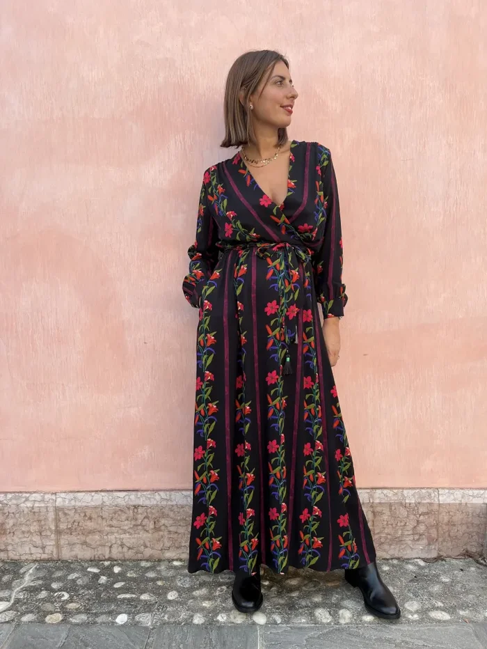 ABITO NERO FANTASIA - immagine 3