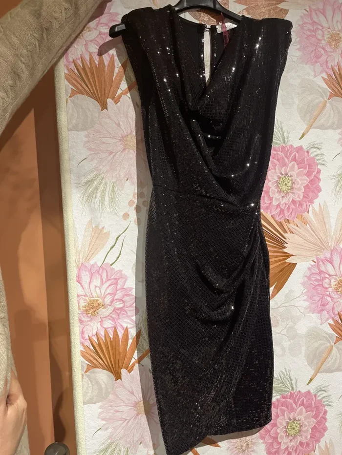 ABITO PAILETTES SMANICATO Saldi