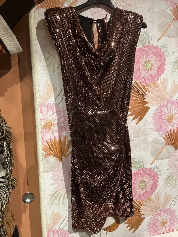 ABITO PAILETTES SMANICATO Saldi - immagine 2