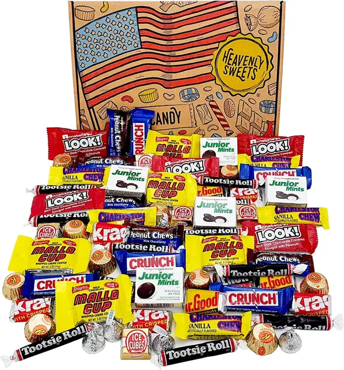American Chocolate Candy Gift Box – USA Miniature Caramelle – Cesto regalo per compleanno, Natale, festa del papà, 4 luglio Giorno dell’Indipendenza – 65+ cioccolatini – Heavenly Sweets