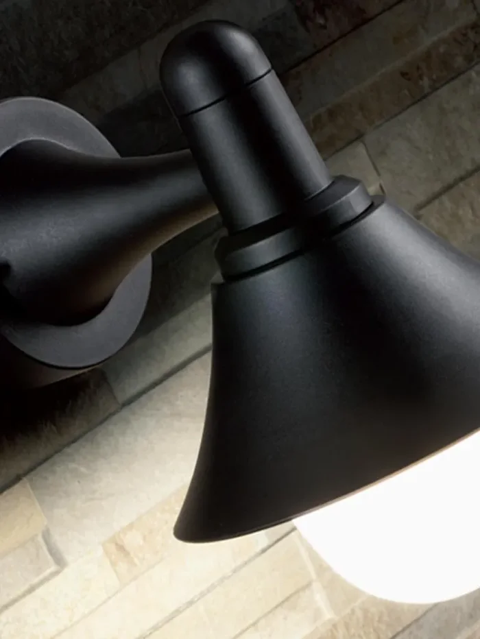 Applique Piccola in Basso da Esterno E27 in Termoplastico Sovil Nero - immagine 3