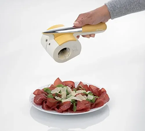 Ariete 457 Gratì Waterproof – Grattugia/Scaglie Elettrica Ricaricabile Senza Filo Lavabile Sotto Acqua Corrente, Ideale per Formaggio, Pane, Cioccolata, Frutta Secca, 2 Rulli Inox, Bianco/Giallo - immagine 3