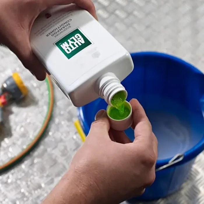 Autoglym Detergente Shampoo e Balsamo per Carrozzeria auto 2.5 L – Risciacquo Facile, Effetto Glossy, Rispetta Cera e Lucido - immagine 2