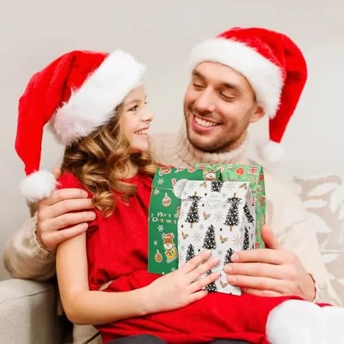 AWCIGG 24 Pezzi Sacchetti Regalo Carta Natale Buste Regalo Pacchetti Bustine Regalo Natalizie Piccole Sacchettini Natalizi per Regali Fine Festa Bambini con 24 Adesivi - immagine 2