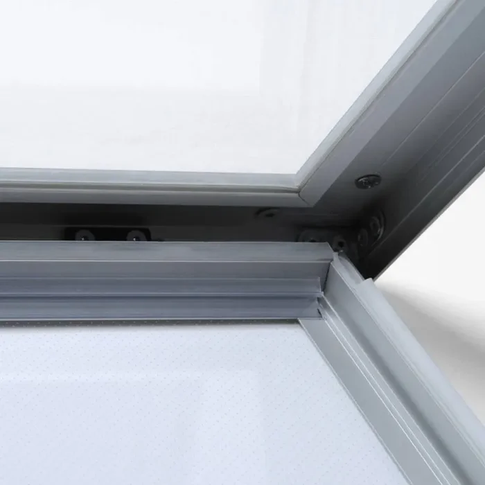 Bacheca con Apertura a Ribalta 100×140 cm in Alluminio Retroilluminata con Led Porta Poster Silver - immagine 2