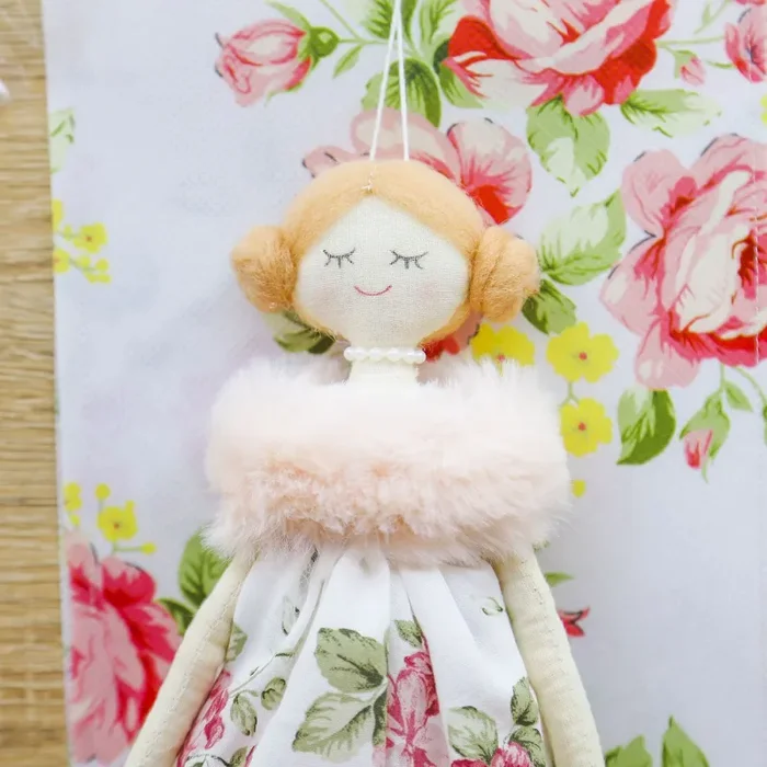 Bambola con Abito Floreale e Sacchetto con Rose Beccalli for Life - immagine 2