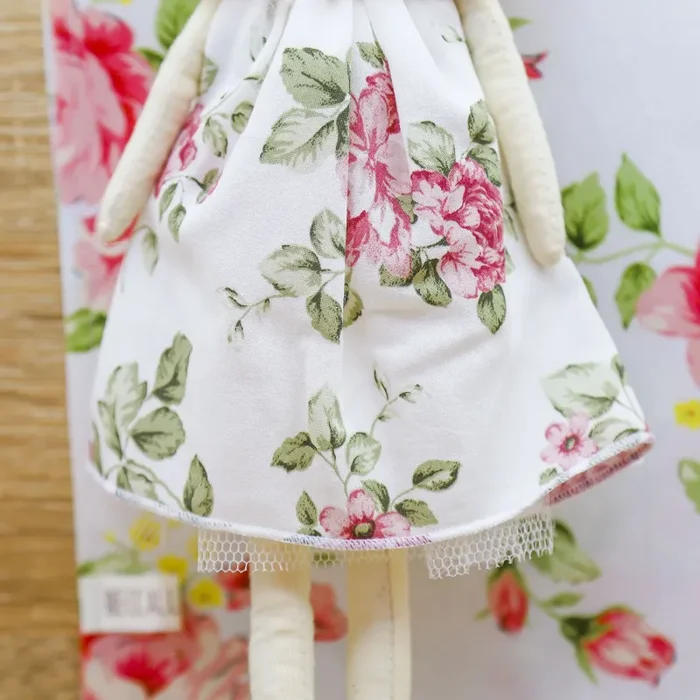 Bambola con Abito Floreale e Sacchetto con Rose Beccalli for Life - immagine 3