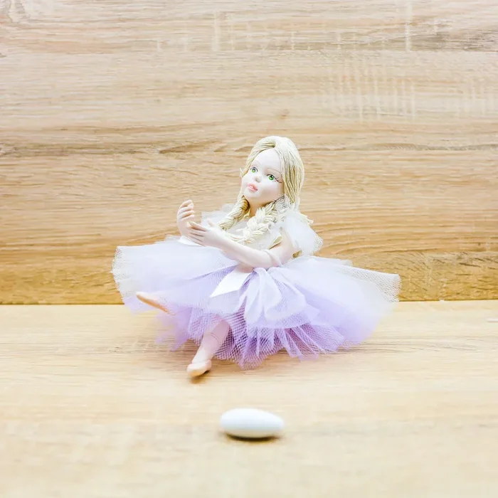 Bambola con Abito Lilla Averla Bomboniere - immagine 2