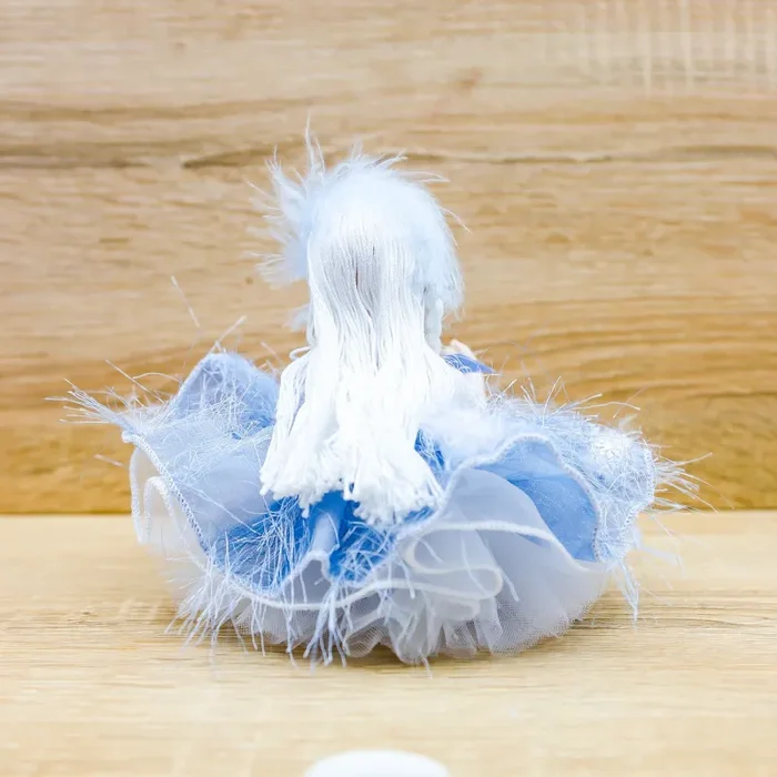 Bambola Media “Principessa delle Nevi” Averla Bomboniere - immagine 3