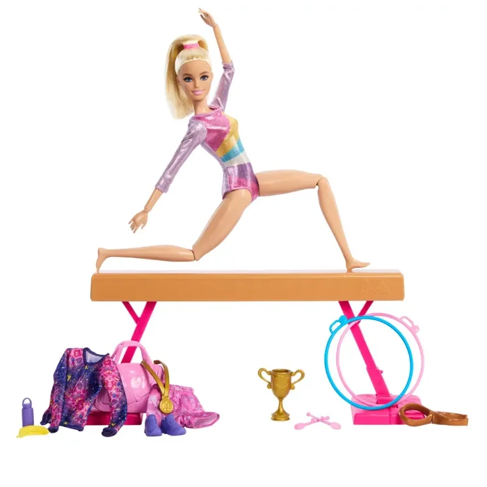 Barbie – Ginnastica Artistica, playset con bambola ginnasta bionda, tuta per il riscaldamento, trave, fermo a C per le acrobazie e 10+ accessori inclusi, giocattolo per bambini, 3+ anni, HRG52 - immagine 3