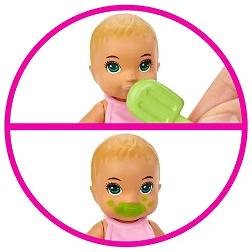 Barbie- Playset Pappa e Bagnetto con Bambola Bebè Cambia Colore e Accessori… - immagine 2