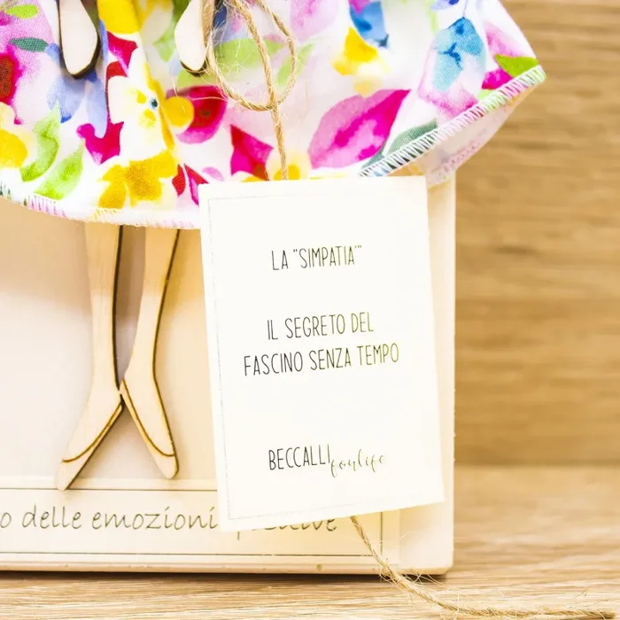 Bimba/Angelo delle Emozioni Positive, Abito con Fiori Colorati Beccalli - immagine 3