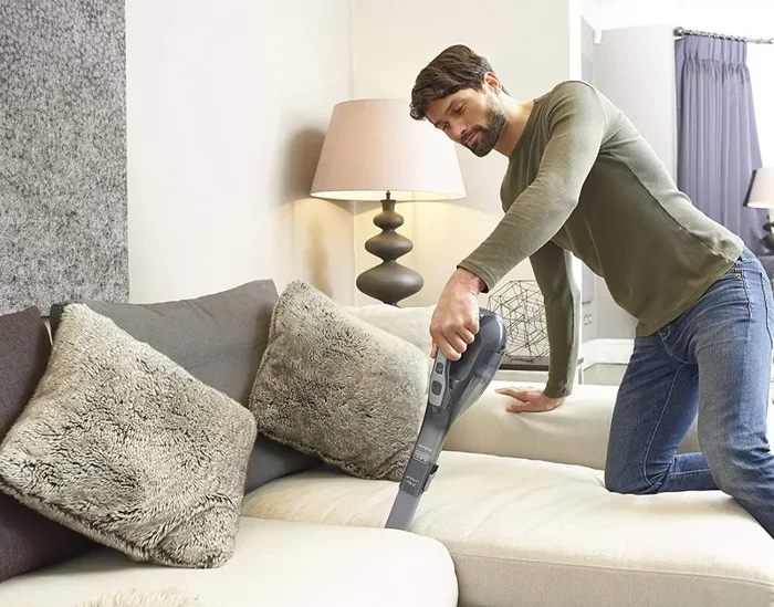 BLACK+DECKER DVA320J-QW Aspirabriciole Senza Fili Potente a Batteria Litio Bocchetta Aspirante Flessibile ed Estendibile, Spazzola per Tappezzeria Inclusa, Contenitore Rimovibile, 500 ml 21.6 Wh - immagine 3