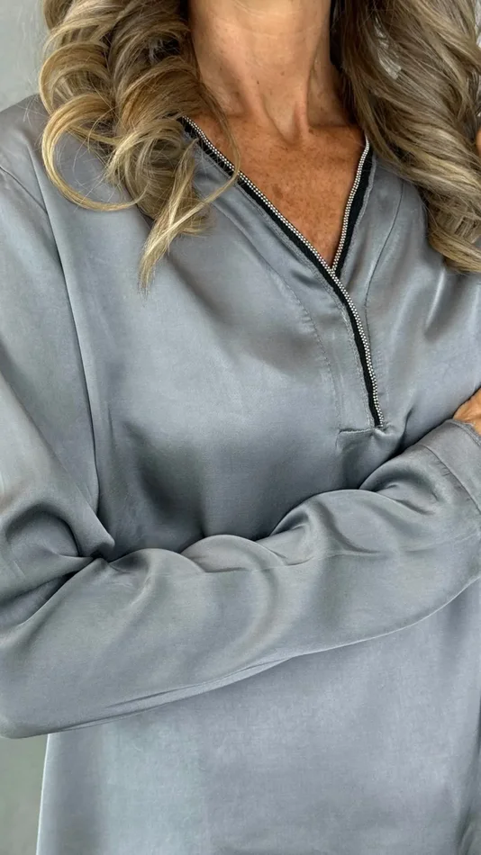 BLUSA A “V” - immagine 3