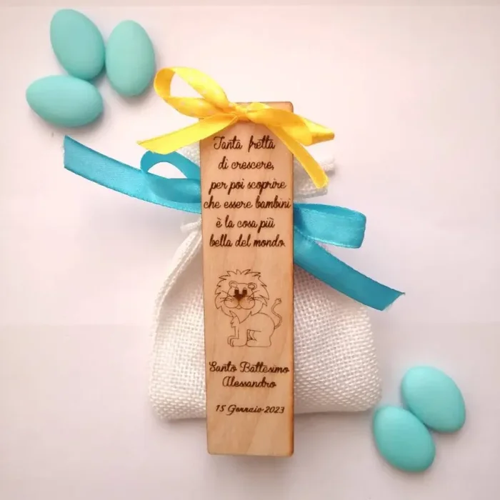 Bomboniera BATTESIMO Segnalibro in LEGNO con Animali incisione personalizzata dimensione 12cm x 3cm Leoncino Ippopotamo Giraffa Elefantino - immagine 3