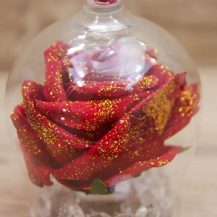 Campana Grande con Rosa Rossa e Glitter Oro Via Margutta - immagine 2