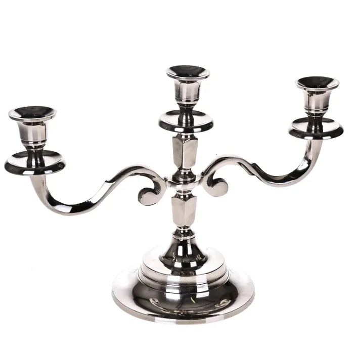 Candelabro in Metallo Composto da 3 Bracci Altezza 24 cm