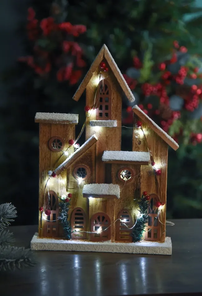 Casa Natalizia innevata con 20 Led H40 cm in Legno e Plastica Online ora - immagine 3