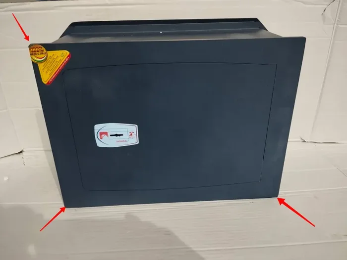 Cassaforte a Muro a Chiave Serie Gold Technomax – 340X460X200Mm Seconda Scelta - immagine 2