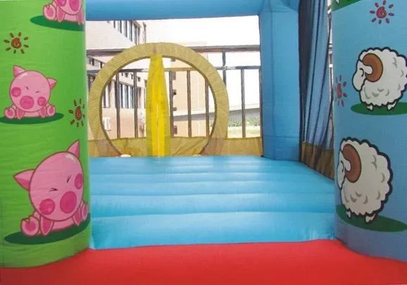 Castello Giostra Gonfiabile La Fattoria con Scivolo e Pompa Inclusa Happy Hop Vendita calda - immagine 3