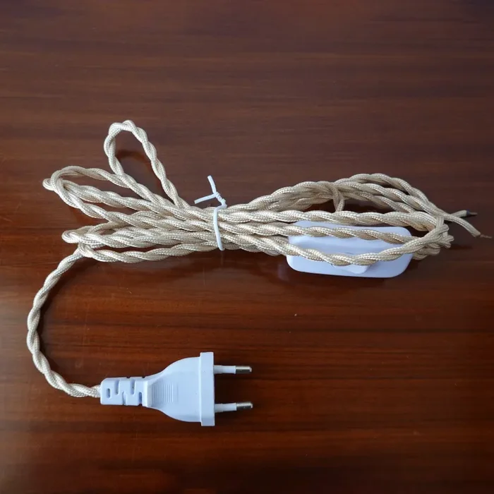 Cavo tessuto vari colori con spina 2 poli e interruttore integrato In saldo