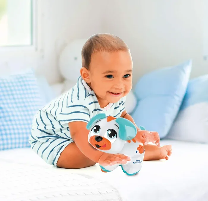 Clementoni Baby Cagnolino Cercacoccole, Gioco Interattivo Musicale per Bambini 12+ Mesi, Centro attività Prima Infanzia, Cane da Accarezzare per Riprodurre Canzoni e Filastrocche, 17450 - immagine 3