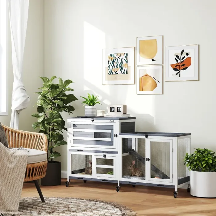 Conigliera a 2 Livelli 147x45x89,5 cm con Rampa e 3 Vassoi in Legno di Abete e Acciaio Grigio e Bianco - immagine 2