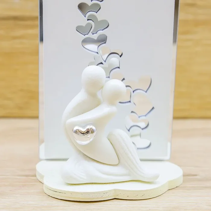 Coppia Innamorati in un Abbraccio Claraluna - immagine 2