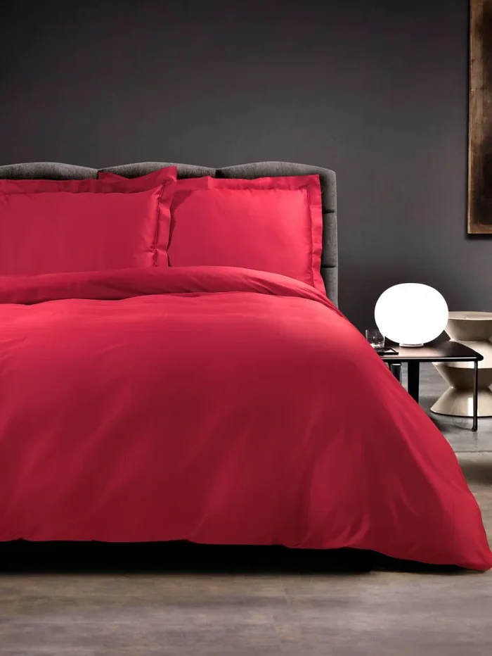 Copripiumino Matrimoniale con Sacco e Federe Tinta Unita Garrini Clarice Bordeaux - immagine 2