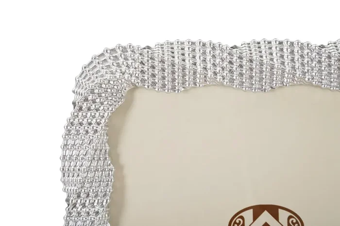 Cornice Bead Silver 25×2,2×30,2 cm in Poliresina e Vetro - immagine 3