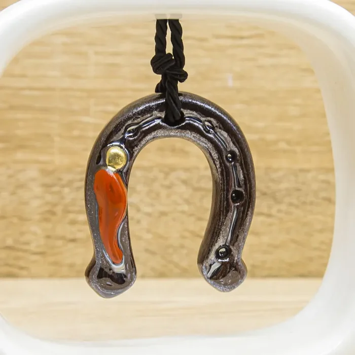 Cornice in ceramica con Ferro di Cavallo Macrì Fornitura - immagine 3