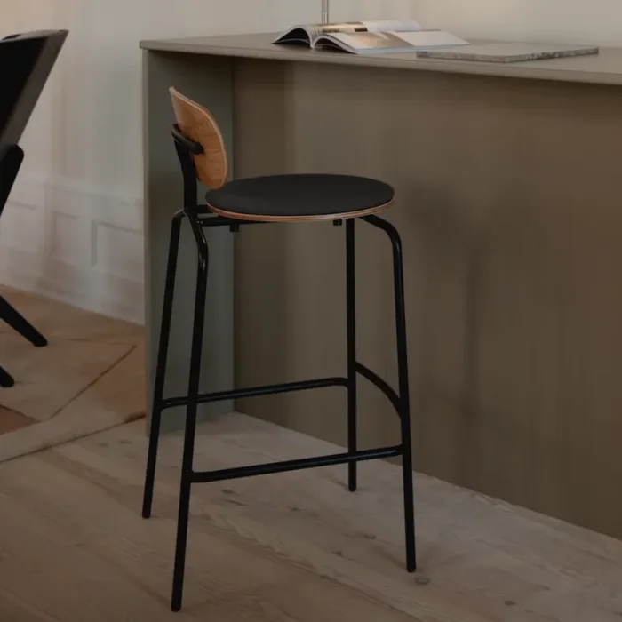 Curious | Sgabello da bar Fornitura