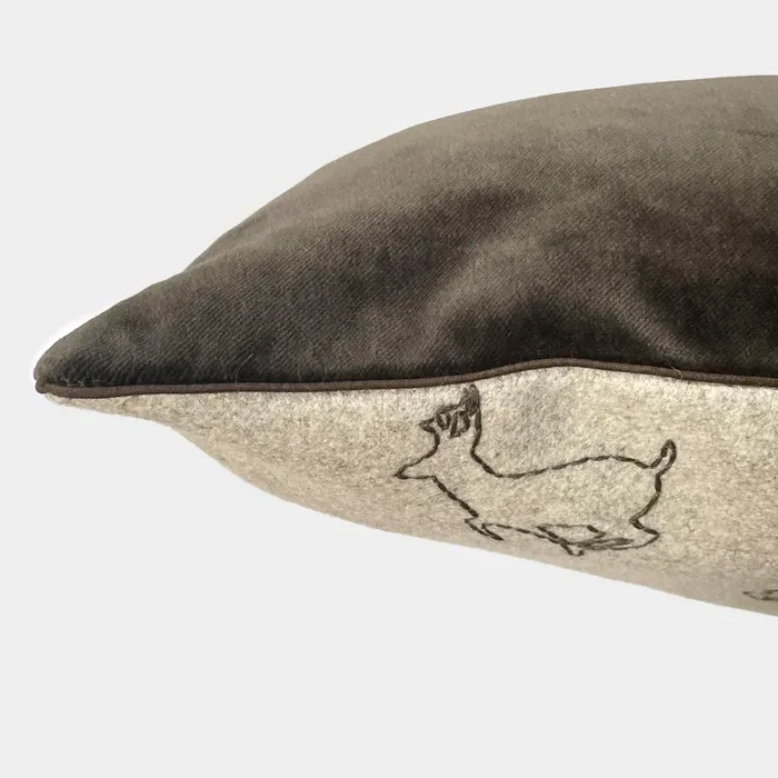 Cuscino Lana Melange ricamo Capriolo – Pronta Consegna - immagine 2