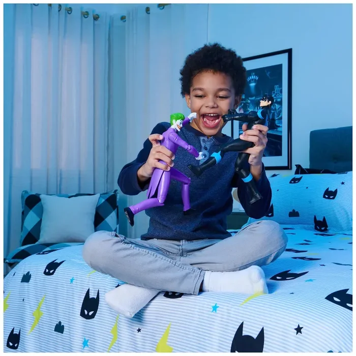 dc comics | Batman | Personaggio Joker in Scala 30 cm con Decorazioni Originali e 11 Punti di articolazione – Giocattoli per Bambini e Bambine dai 3 Anni - immagine 2