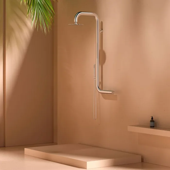 Doccia da Giardino in Acciaio Inox Installazione a 3 Punti a Parete Sined Cabras