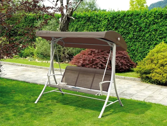 Dondolo da Giardino in Ferro 3 Posti Vorghini Swing Bianco e Tortora Online - immagine 2