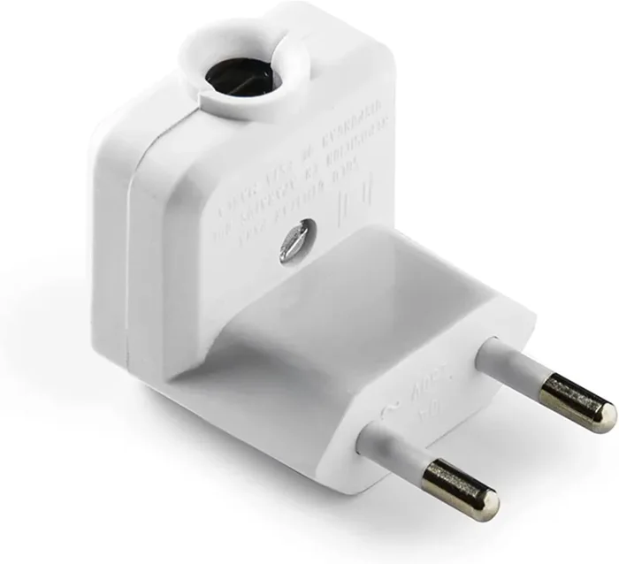 Due pin con spina Famatel, uscita laterale, 10 A