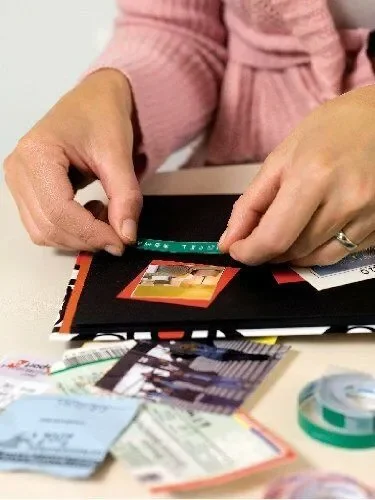 Dymo S0717930 Etichettatrice a Rilievo, Altezza nastro 9 mm, Colore bianco Sconti - immagine 3