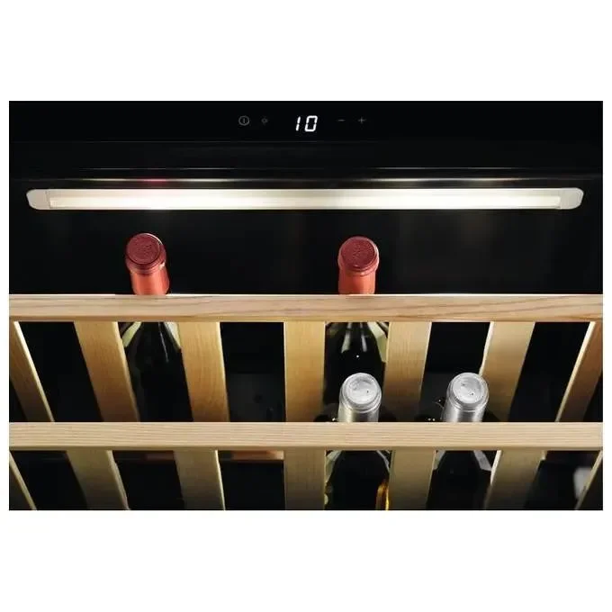 Electrolux KBW5T Vino Cantina da Incasso 18 bottiglie Capacita’ 52 litri Ventilazione interna Temperatura regolabile da 5 a 20°C Display LCD Touch Control Classe energetica A++ 45 cm Nero Ghisa - immagine 2