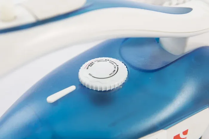 Ferro da Stiro a Vapore Portatile 800W Kooper Travel Fornitura - immagine 3