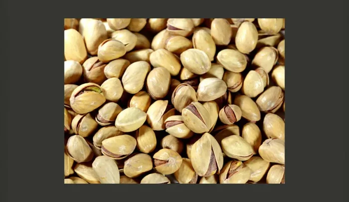 Fotomurale – Un Dessert Al Gusto Di Pistacchio Carta Da Parato Erroi - immagine 2