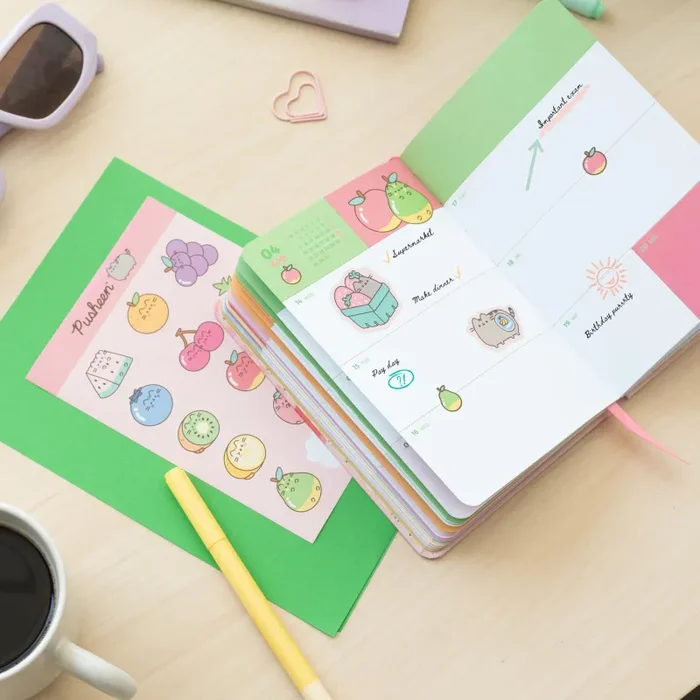 Grupo Erik: Agenda 2024 2025 Pusheen, Agenda settimanale 2024 2025 A6, 11,5 x 16 cm, 17 mesi Agosto 2024 a Dicembre 2025, Agenda 2024 2025 piccola, Diario Pusheen 2024 2025 - immagine 3