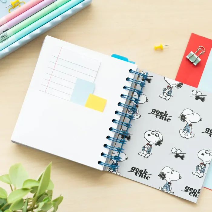 Grupo Erik: Diario Scuola 2024 2025 Snoopy – Agenda giornaliera 11 mesi, 16 x 14 cm, Diario scolastico 2024-2025, Diario scuola 2024 2025 elementari snoopy - immagine 3