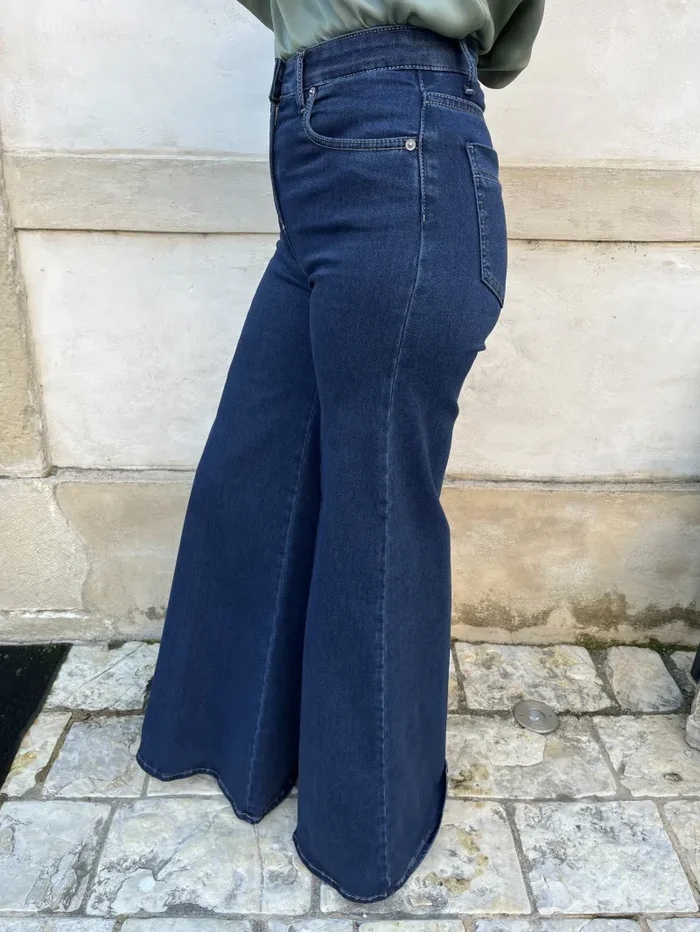 JEANS PALAZZO A VITA ALTA - immagine 2