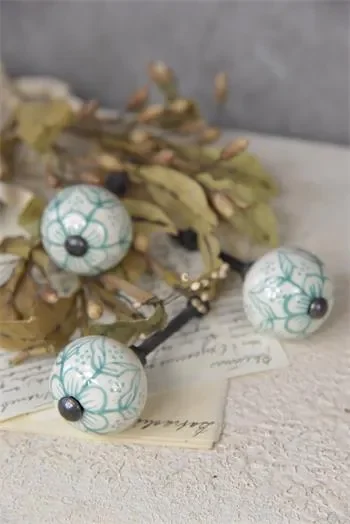 Knob – Ceramic – White/Turquoise