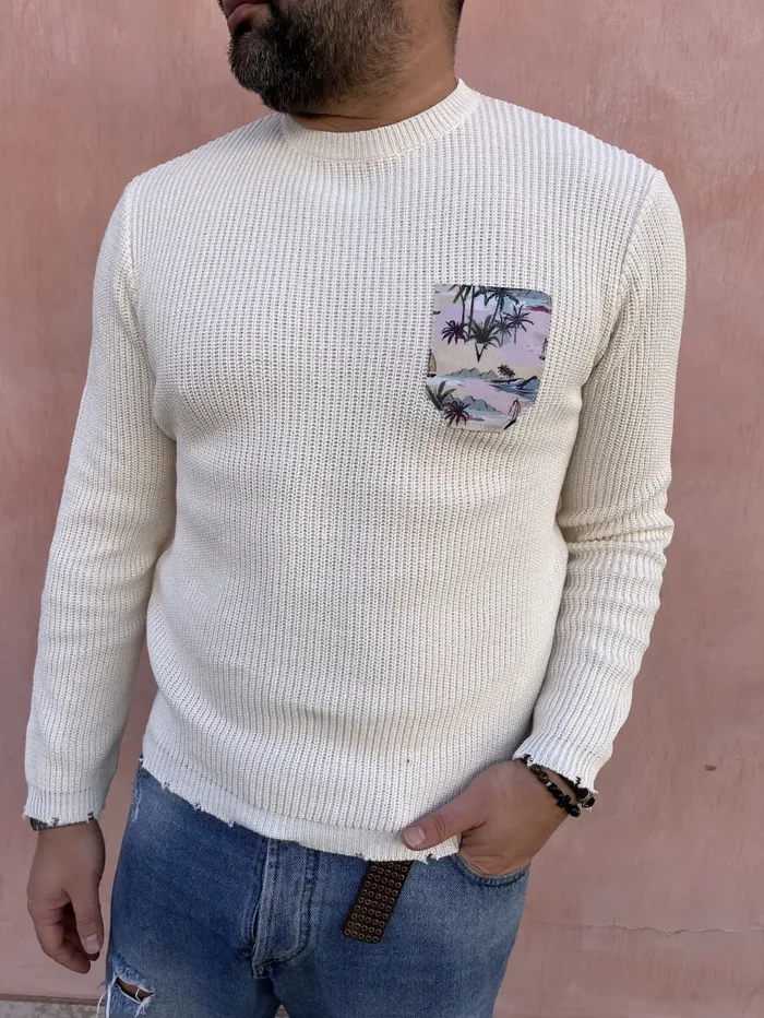 MAGLIONE CON TASCHINO - immagine 2