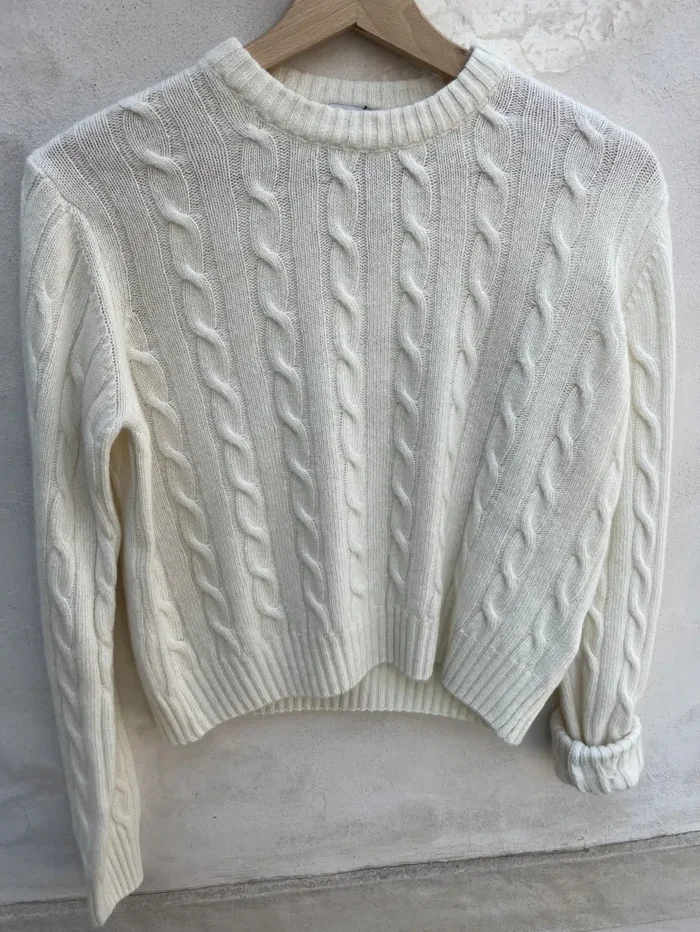 MAGLIONE CORTO A TRECCE - immagine 2
