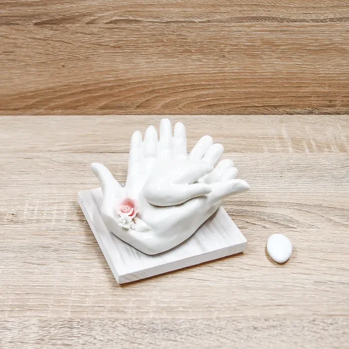 Mani dell’Amore ‘Famiglia’ Porcellana di Capodimonte